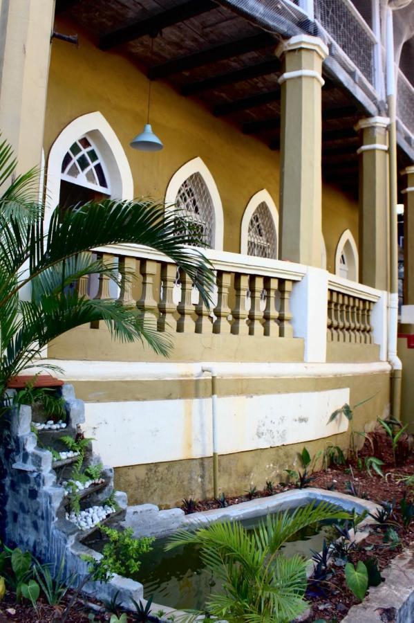Royal Phoenix Inn 帕纳吉 外观 照片
