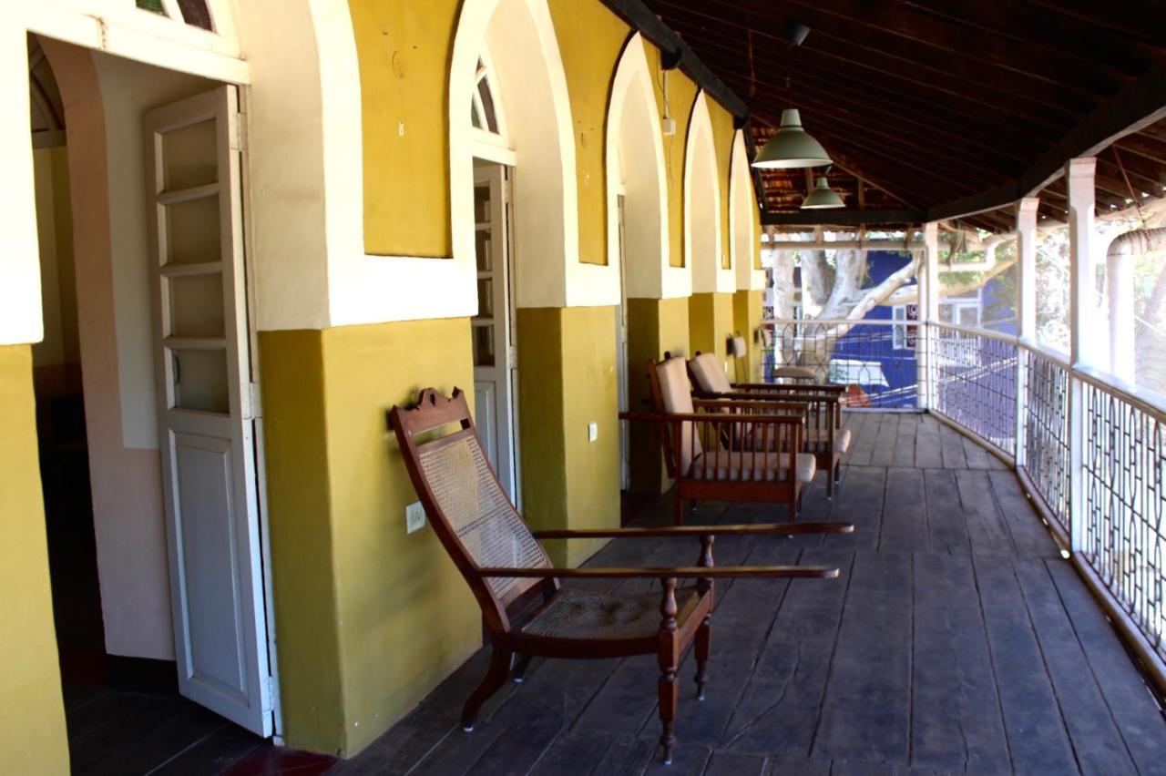 Royal Phoenix Inn 帕纳吉 外观 照片